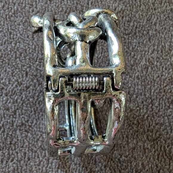 Vintage Knot Bracelet - Picture 4 of 9